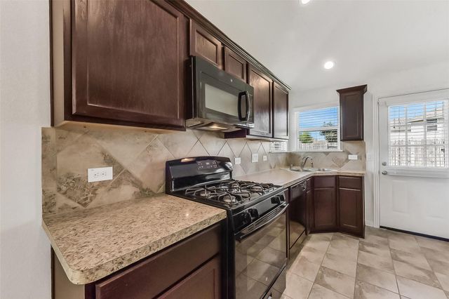 16703 Highland Villa Lane, Humble, TX 77396