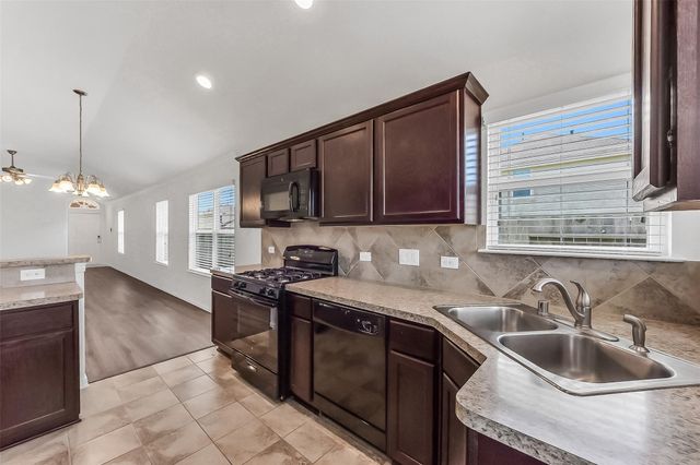 16703 Highland Villa Lane, Humble, TX 77396