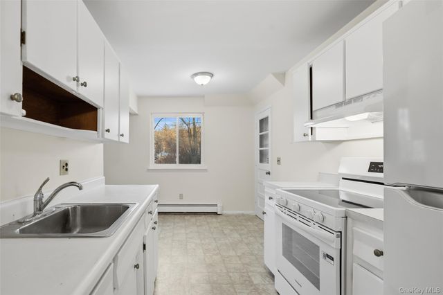 1 Rolling Way C, Peekskill, NY 10566