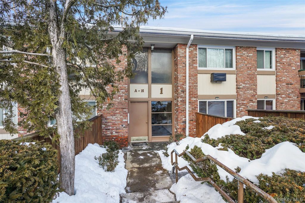 1 Rolling Way C, Peekskill, NY 10566