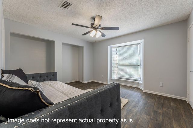 2202-K01 Place Rebecca Lane, Houston, TX 77090