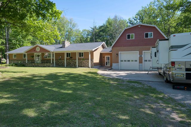 7203 Co Road 612, Excelsior Twp, MI 49646