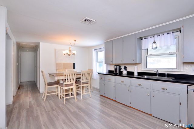 548 Mulberry Street, Windsor Locks, CT 06096