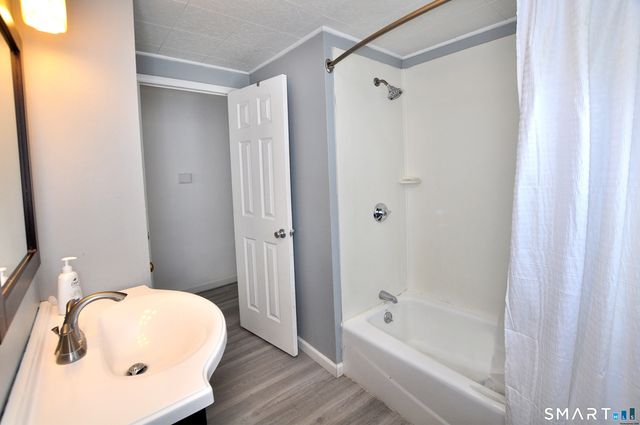 548 Mulberry Street, Windsor Locks, CT 06096