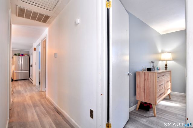 548 Mulberry Street, Windsor Locks, CT 06096