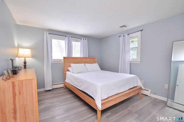 548 Mulberry Street, Windsor Locks, CT 06096