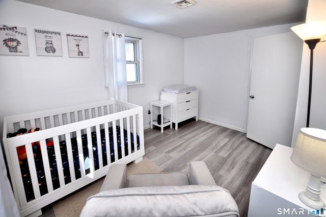 548 Mulberry Street, Windsor Locks, CT 06096