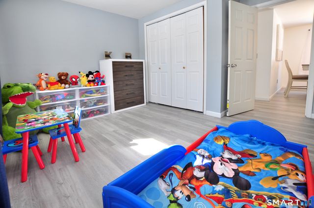 548 Mulberry Street, Windsor Locks, CT 06096