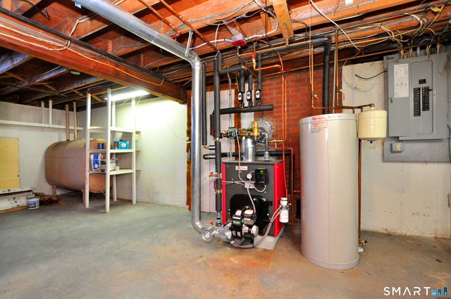 548 Mulberry Street, Windsor Locks, CT 06096