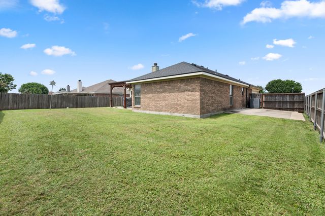 1306 Beacon Hill Drive, Midlothian, TX 76065