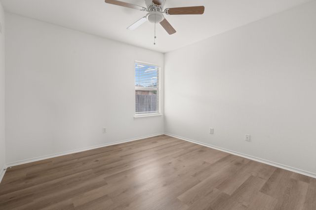 1306 Beacon Hill Drive, Midlothian, TX 76065