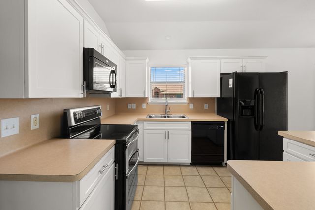 1306 Beacon Hill Drive, Midlothian, TX 76065