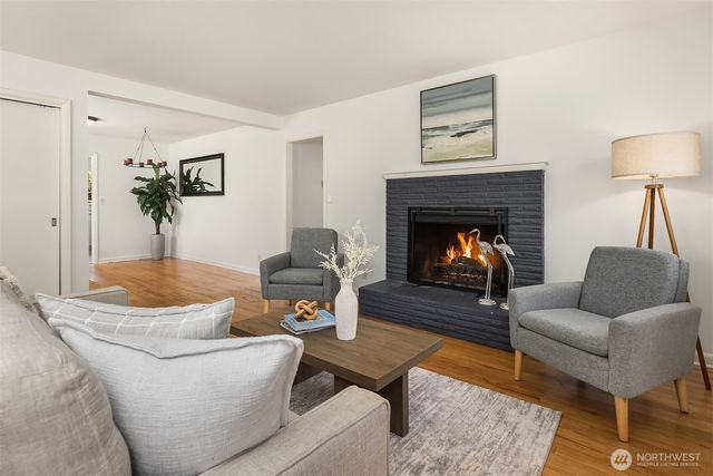 16414 48th Avenue W, Edmonds, WA 98026