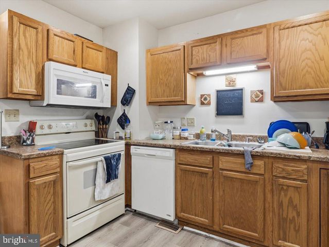 206 N CANNON AVE, Hagerstown, MD 21740