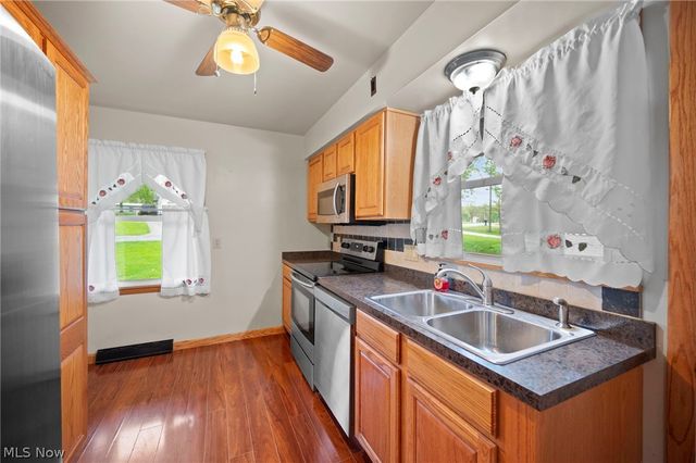4001 Park Avenue, Rootstown, OH 44272