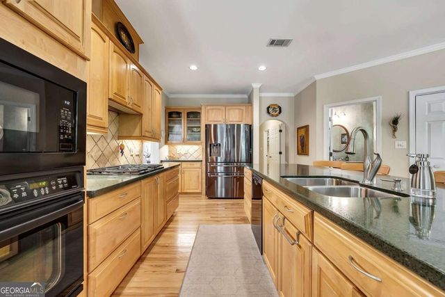 1104 Fox Creek Court, Woodstock, GA 30189