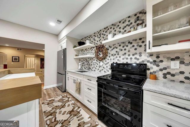 1104 Fox Creek Court, Woodstock, GA 30189