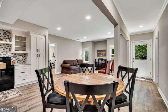 1104 Fox Creek Court, Woodstock, GA 30189