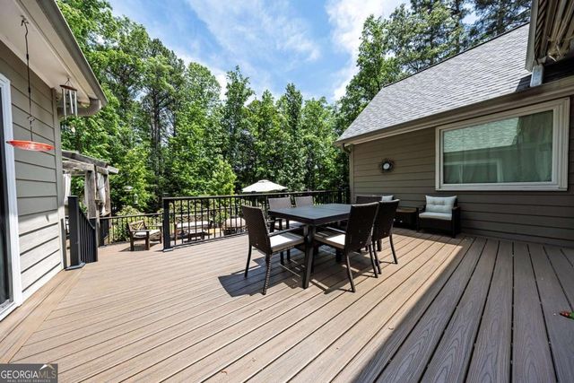 1104 Fox Creek Court, Woodstock, GA 30189