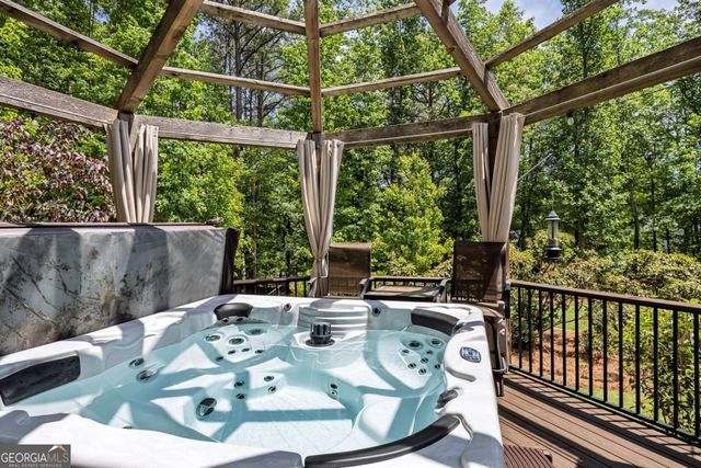 1104 Fox Creek Court, Woodstock, GA 30189