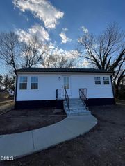 609 Phillips Street, Burlington, NC 27217