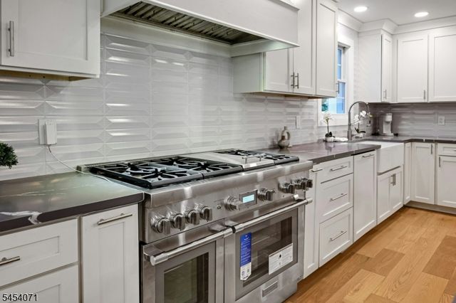 9 Crestview Ct, Montclair Twp., NJ 07042