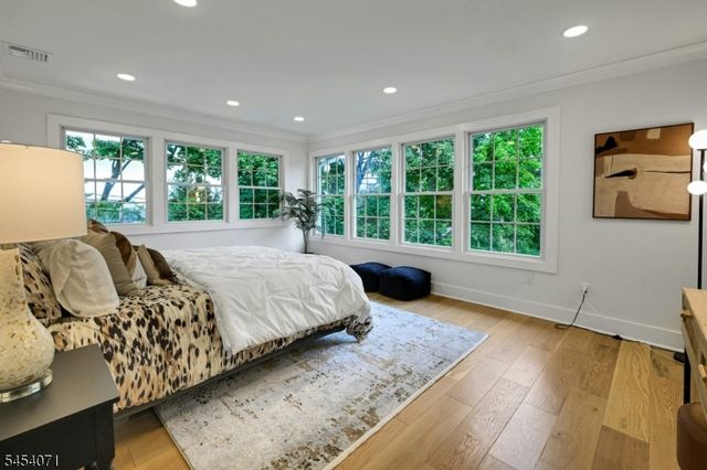9 Crestview Ct, Montclair Twp., NJ 07042