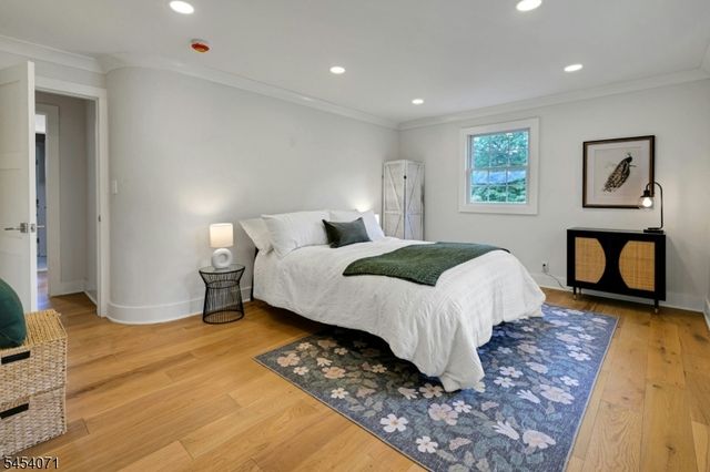 9 Crestview Ct, Montclair Twp., NJ 07042