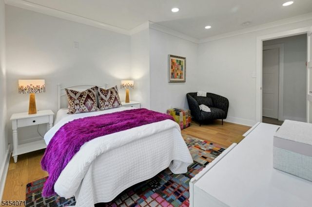 9 Crestview Ct, Montclair Twp., NJ 07042