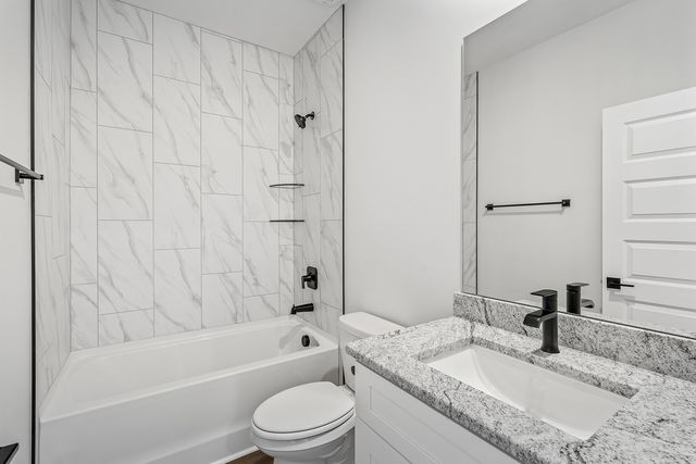 737 Brownlow Road, White House, TN 37188