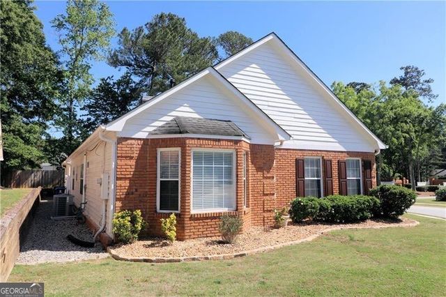 105 Woodgate Drive, Fayetteville, GA 30214