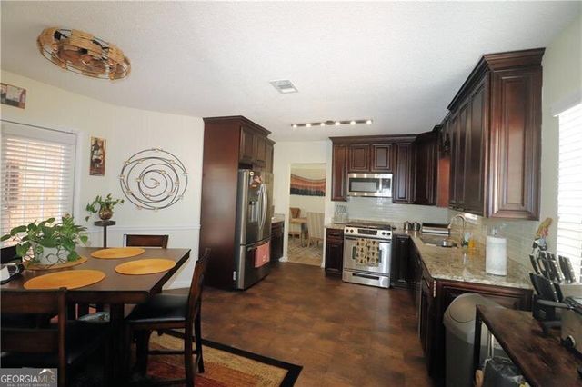 105 Woodgate Drive, Fayetteville, GA 30214