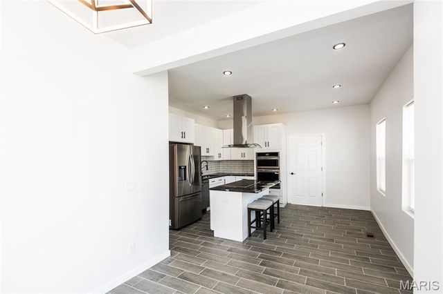 956 Erskine Avenue, St Louis, MO 63125