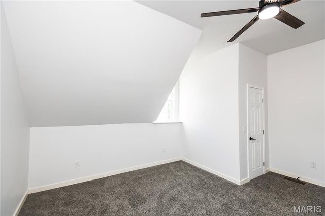 956 Erskine Avenue, St Louis, MO 63125