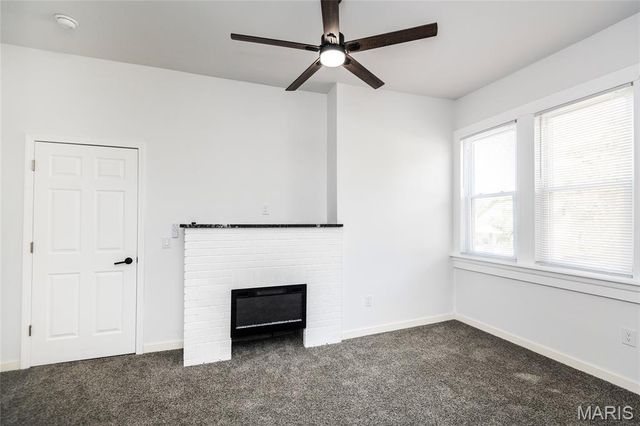 956 Erskine Avenue, St Louis, MO 63125
