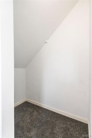 956 Erskine Avenue, St Louis, MO 63125