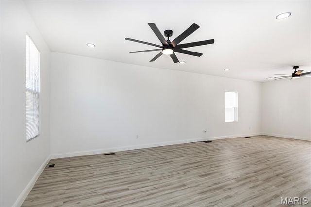 956 Erskine Avenue, St Louis, MO 63125