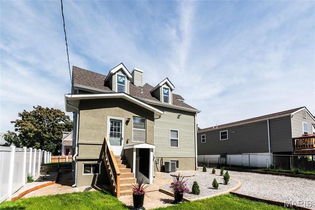 956 Erskine Avenue, St Louis, MO 63125