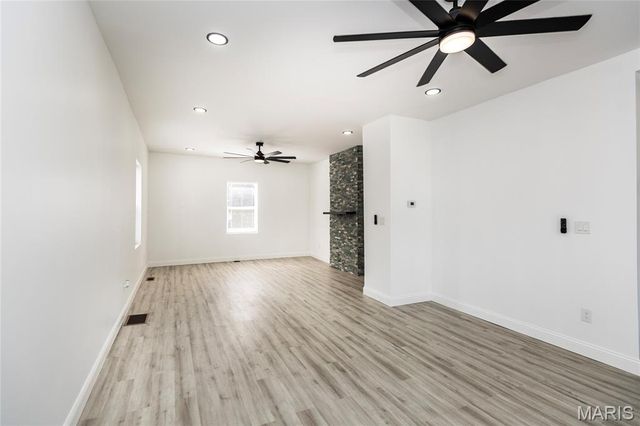 956 Erskine Avenue, St Louis, MO 63125