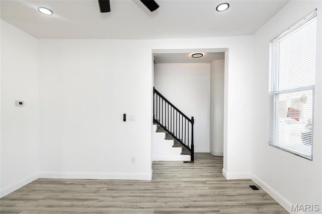 956 Erskine Avenue, St Louis, MO 63125