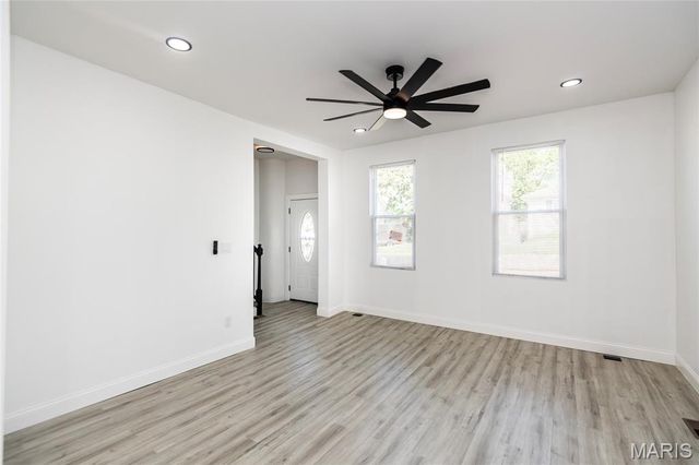 956 Erskine Avenue, St Louis, MO 63125