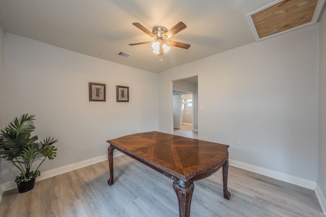 2141 S Jennings Avenue, Fort Worth, TX 76110