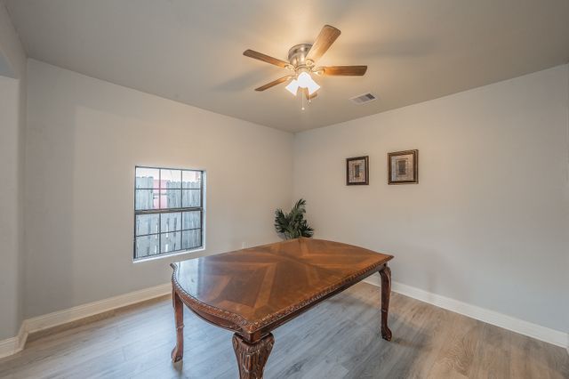 2141 S Jennings Avenue, Fort Worth, TX 76110