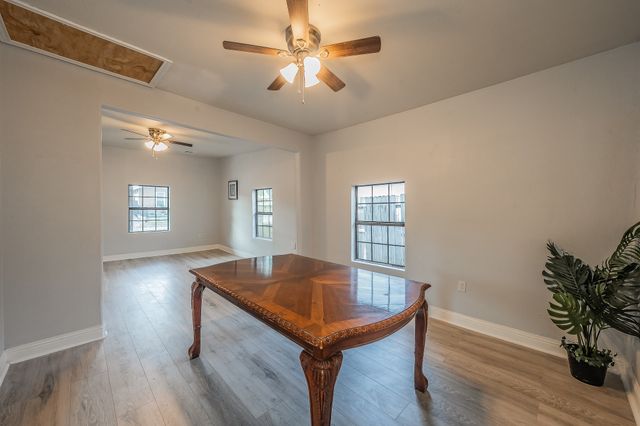 2141 S Jennings Avenue, Fort Worth, TX 76110