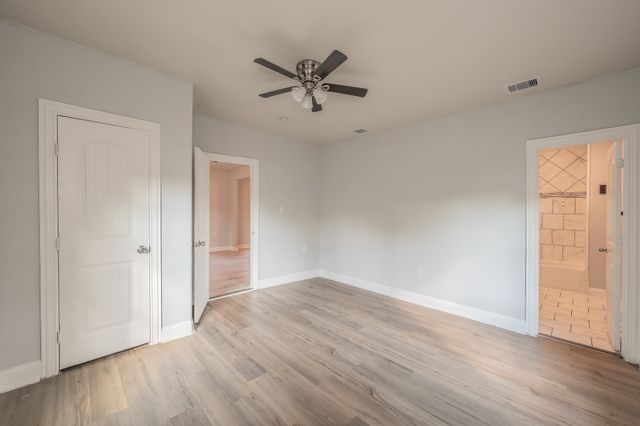 2141 S Jennings Avenue, Fort Worth, TX 76110