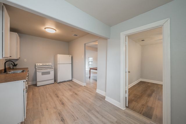 2141 S Jennings Avenue, Fort Worth, TX 76110