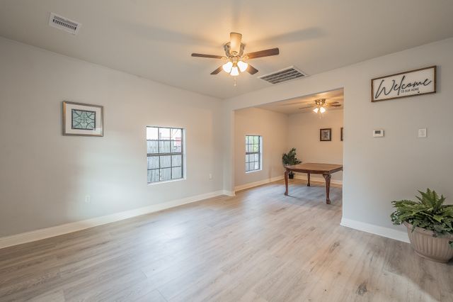 2141 S Jennings Avenue, Fort Worth, TX 76110