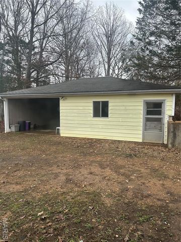 1305 State Highway 142 E, Doniphan, MO 63935