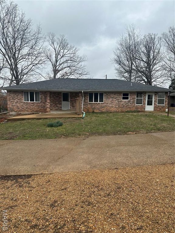 1305 State Highway 142 E, Doniphan, MO 63935
