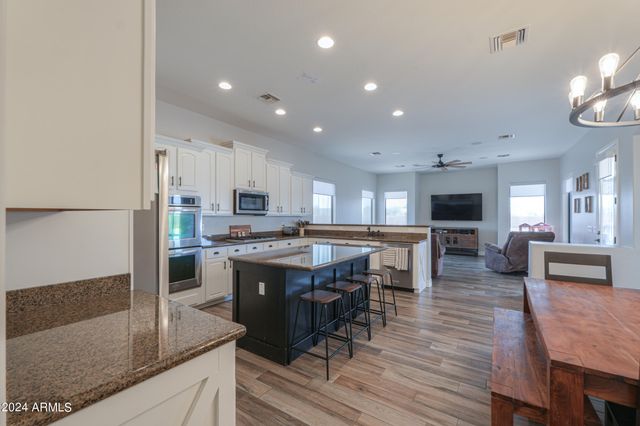 7009 W PALOMINO Way, Coolidge, AZ 85128